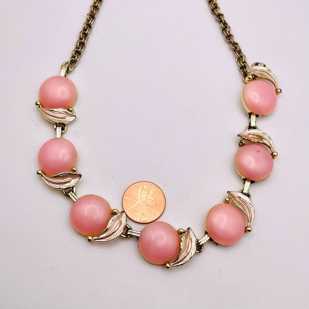 Pretty In Pink Vintage Thermoset Lucite Necklace - Picture 11 of 14